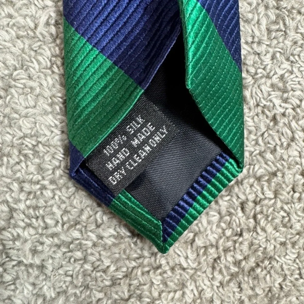 The Tie Bar Mens Silk Necktie Navy Blue Green Diagonal Striped Ribbed Silk Tie